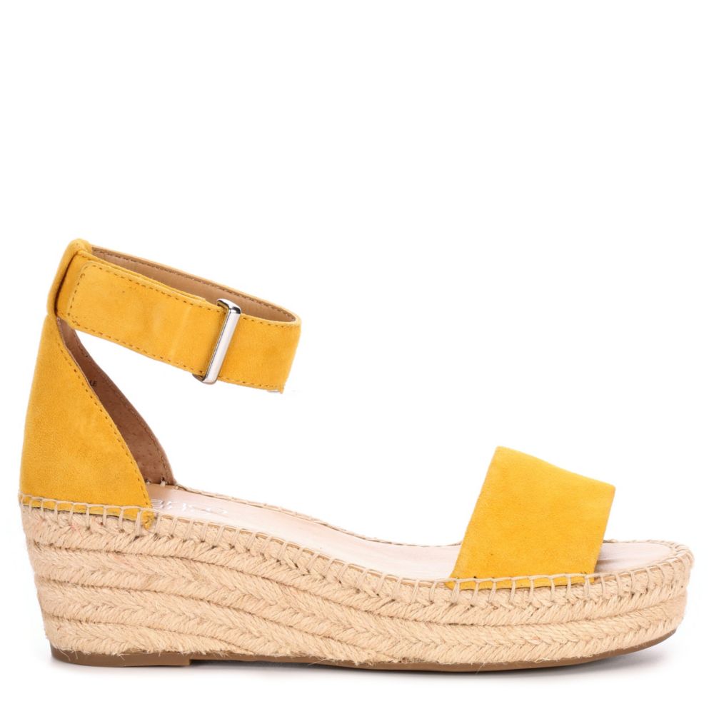 mustard color wedges