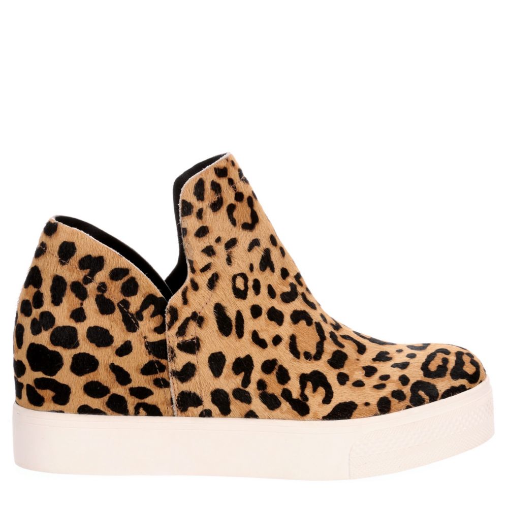 steve madden women's wrangle sneaker
