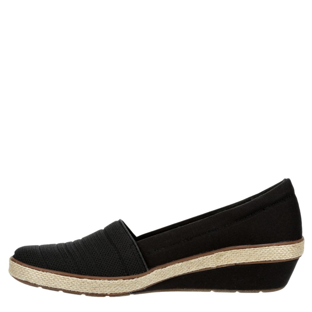 grasshoppers quinn wedge pump