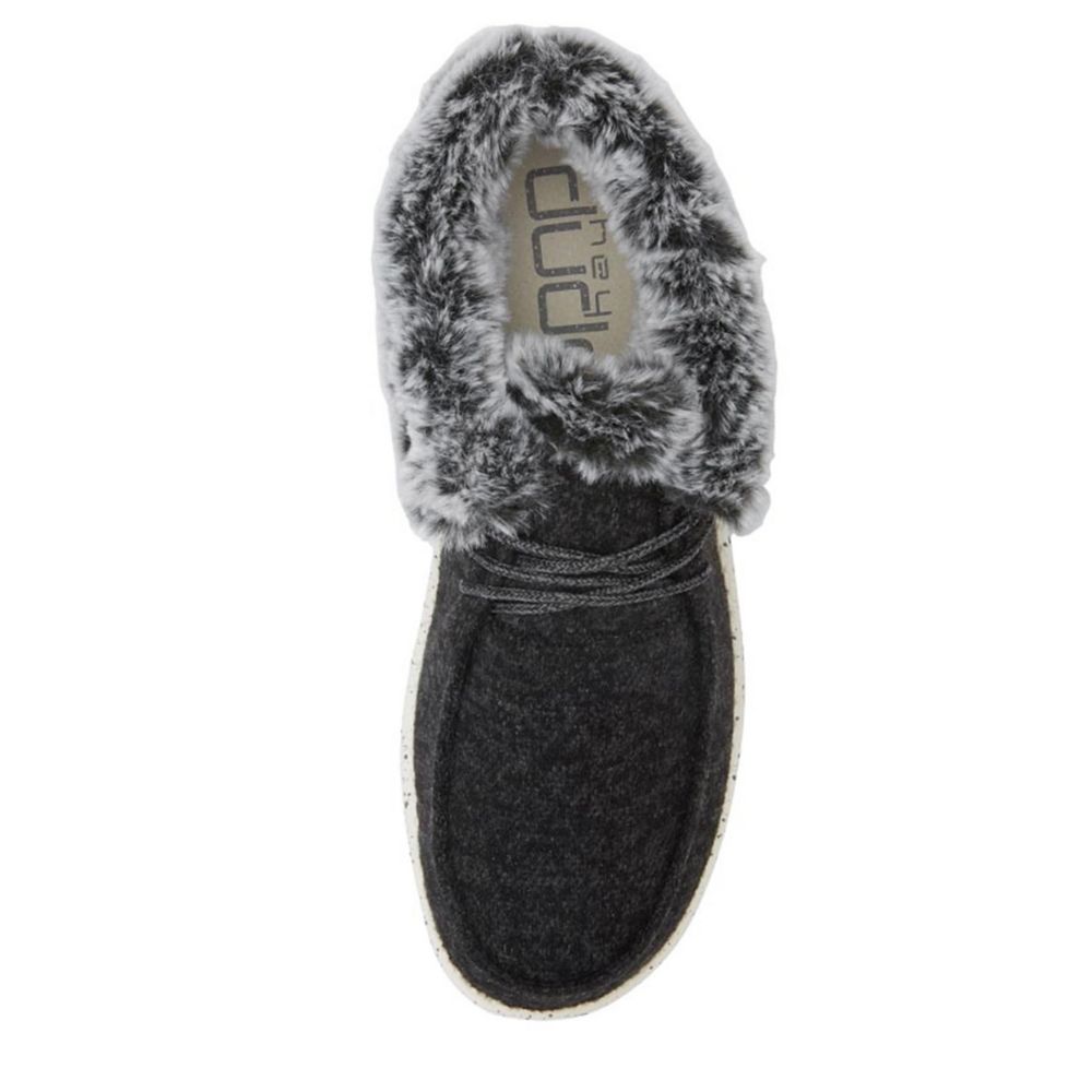 hey dude shoes in store near me