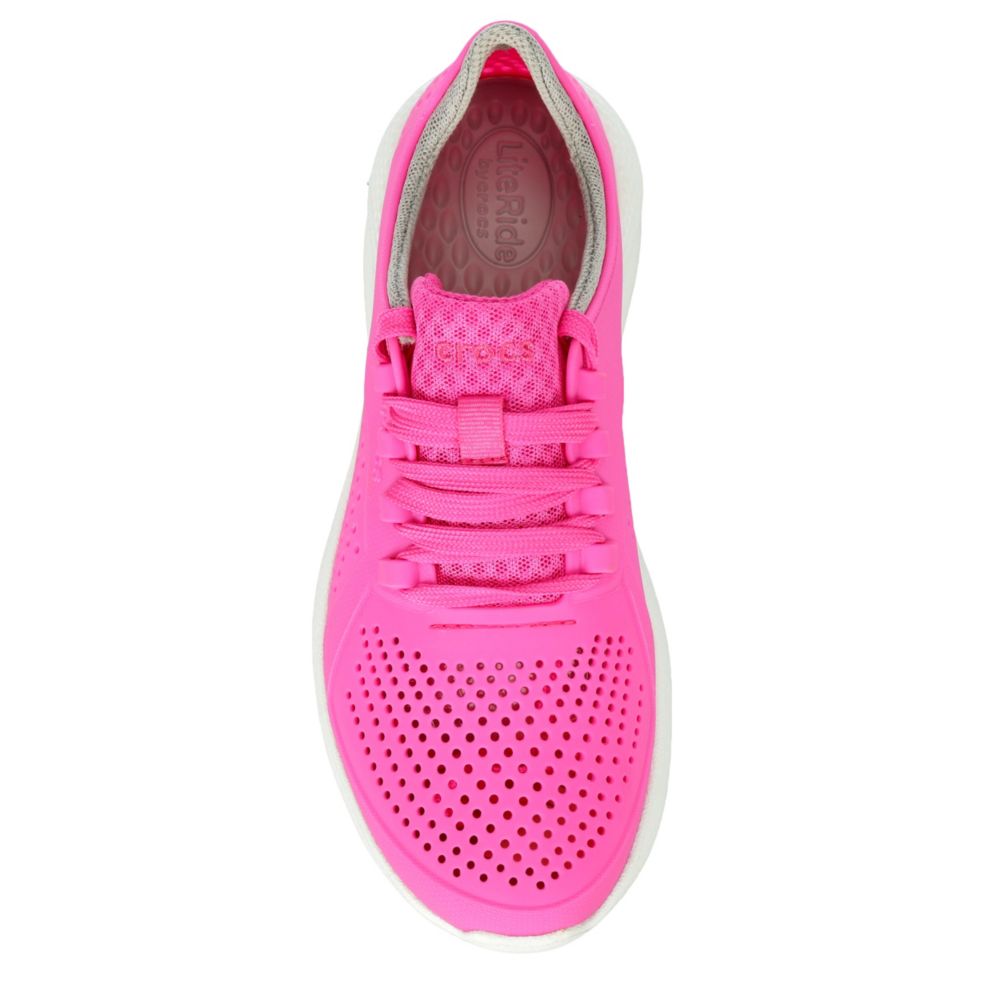 womens crocs pacer