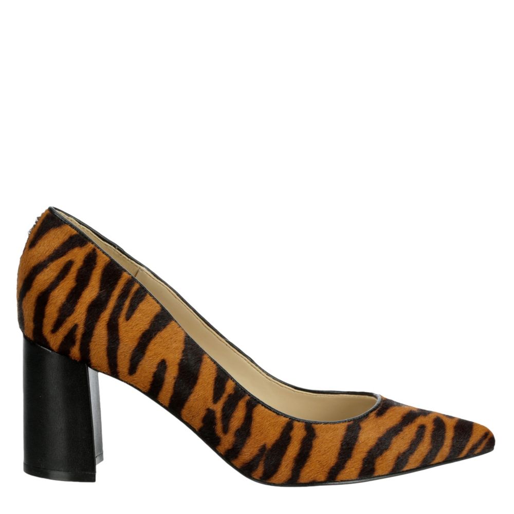 Womens Claire Pointed Toe Pump
