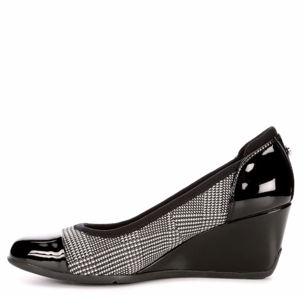 ANNE KLEIN Womens Topeka Wedge - PLAID