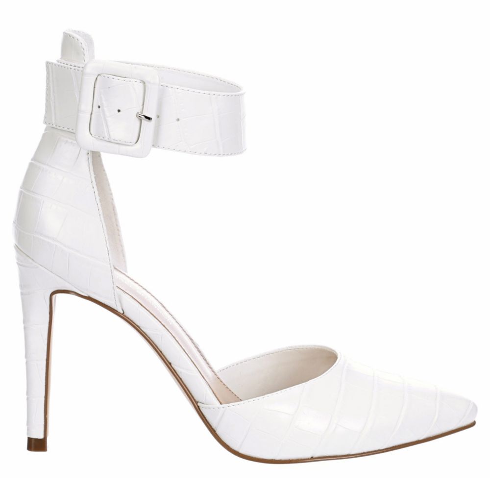 pointed heel boots