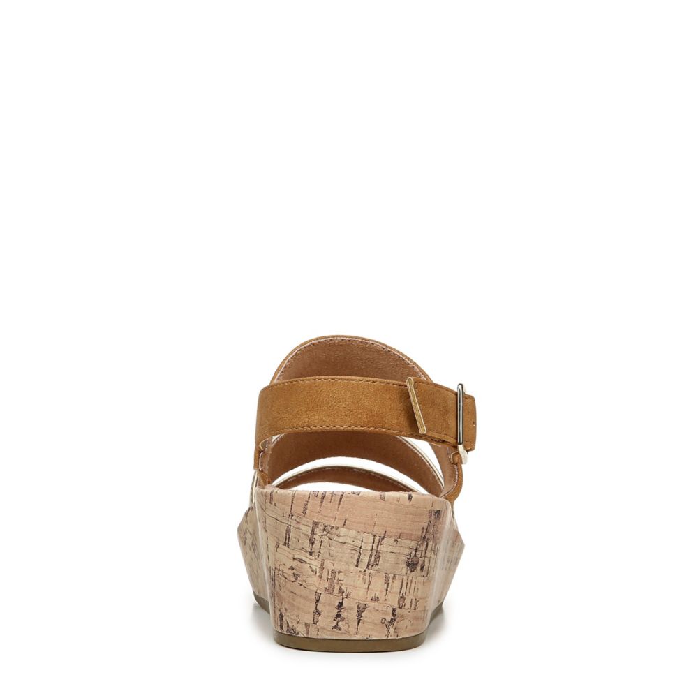 LIFESTRIDE Womens Wynonna Wedge Sandal - GOLD