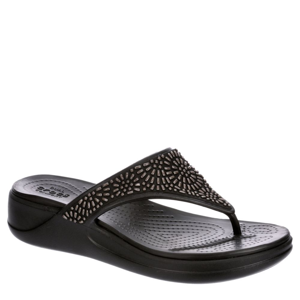 crocs slippers black