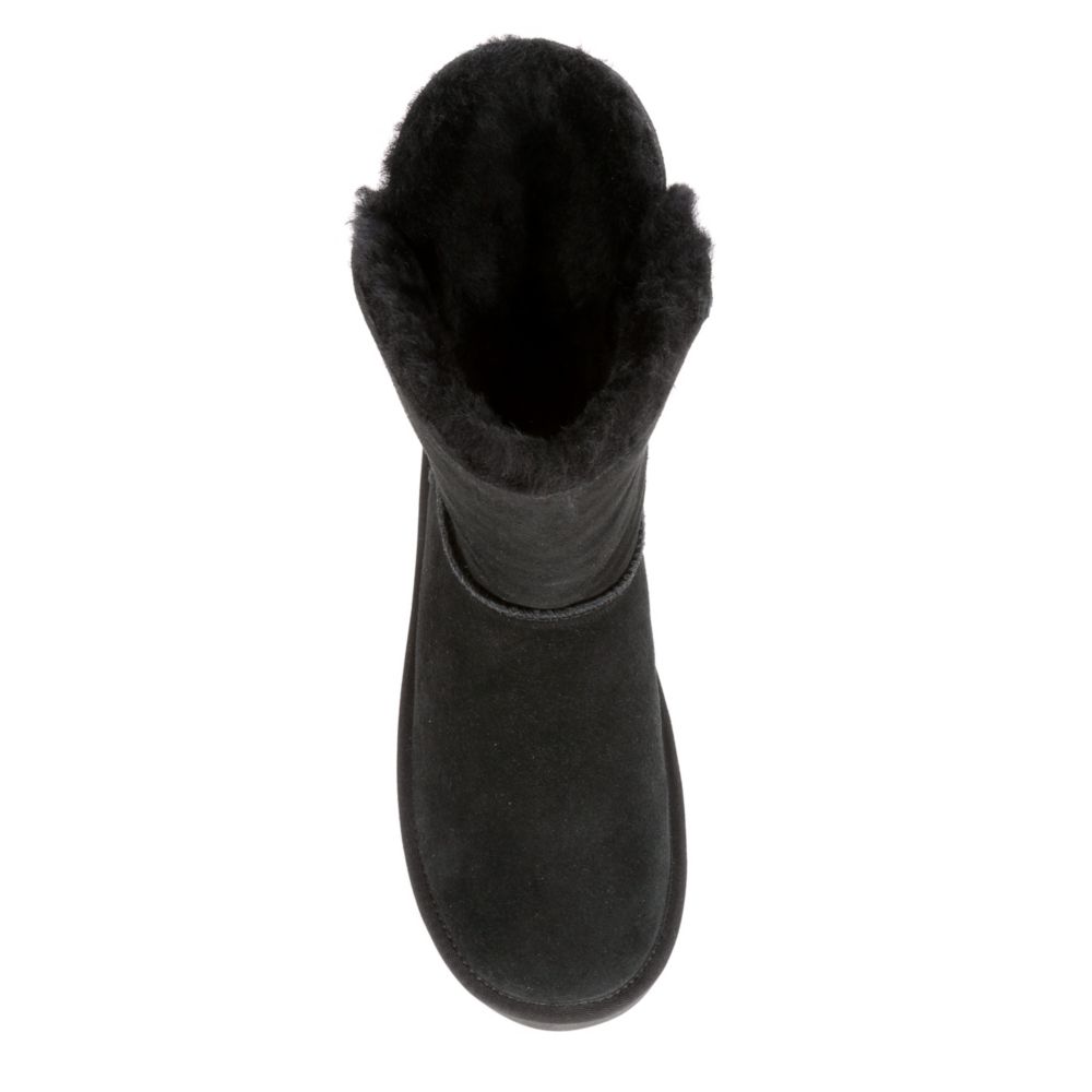 off broadway shoes uggs