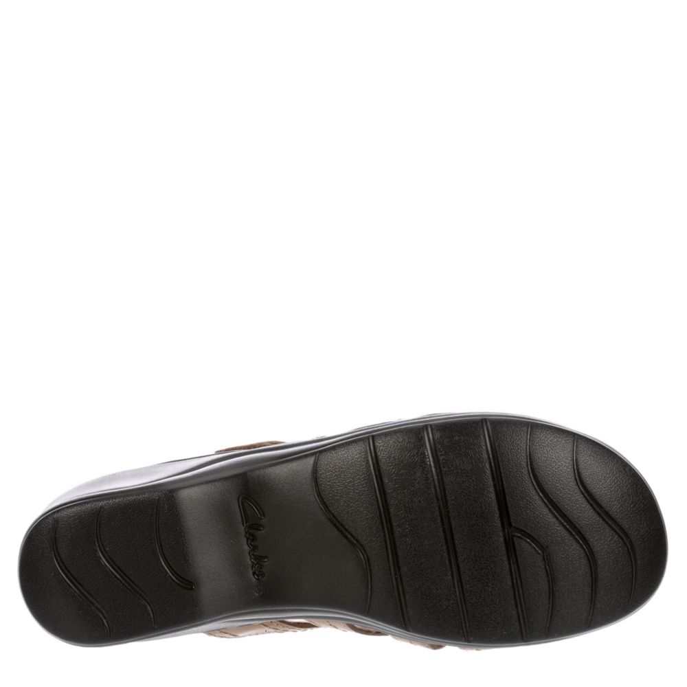 CLARKS Womens Lexi Opal Wedge Slide Sandal - SAND