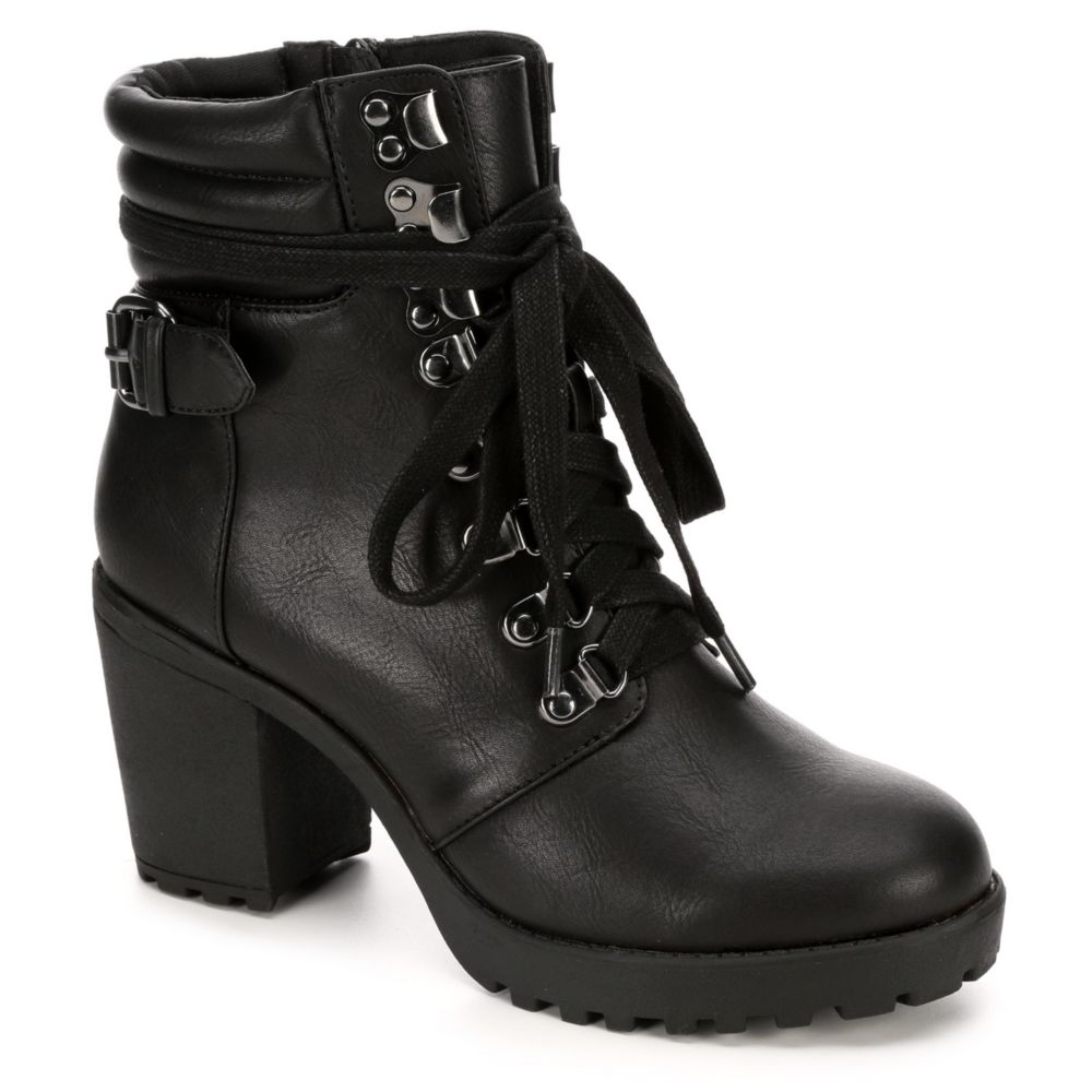 mia boots black