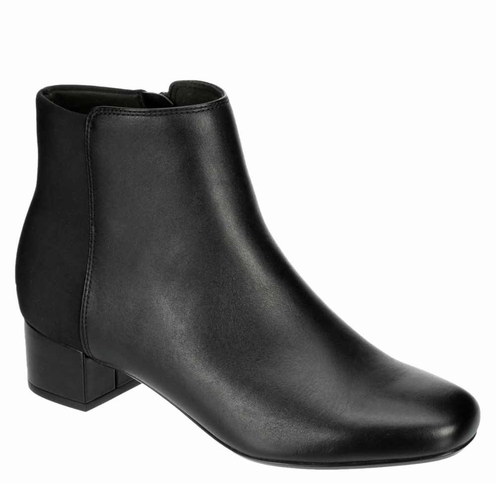 clarks heeled boots