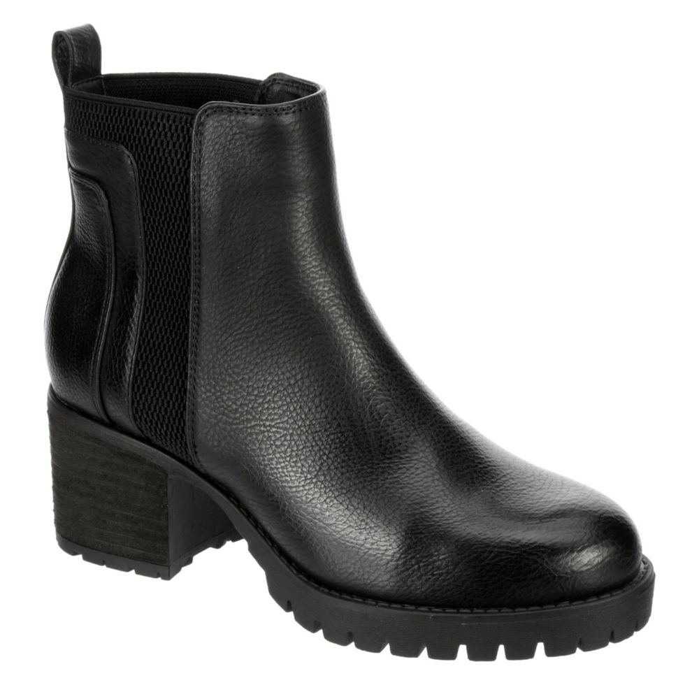 mia boots black