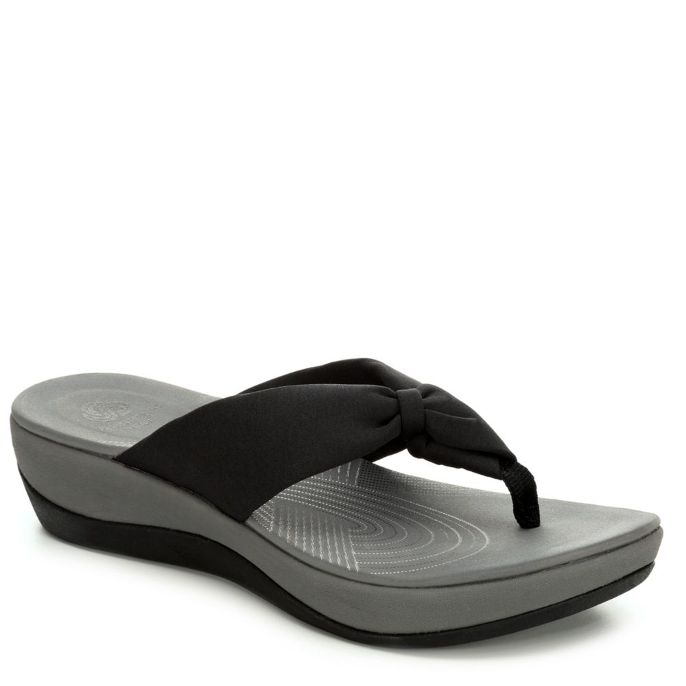 clarks cloudsteppers thong sandals