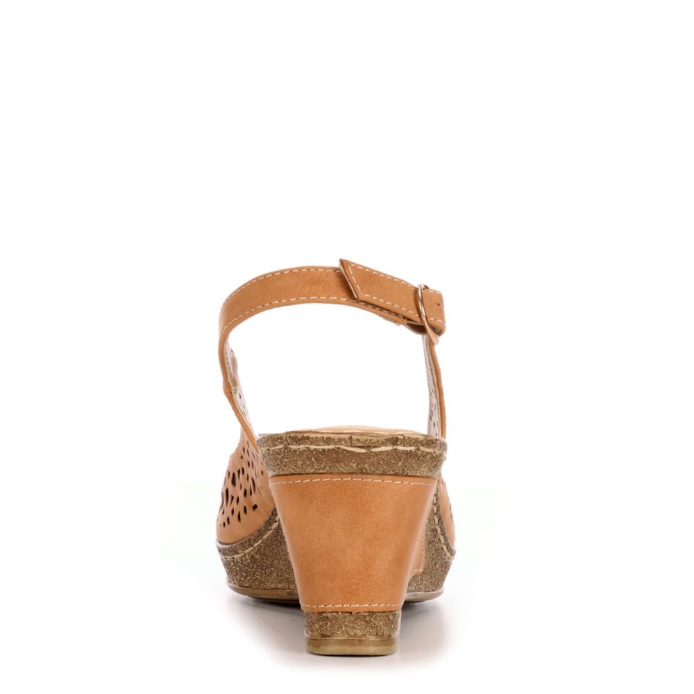 PATRIZIA Womens Shaninoqua Wedge Sandal - CAMEL