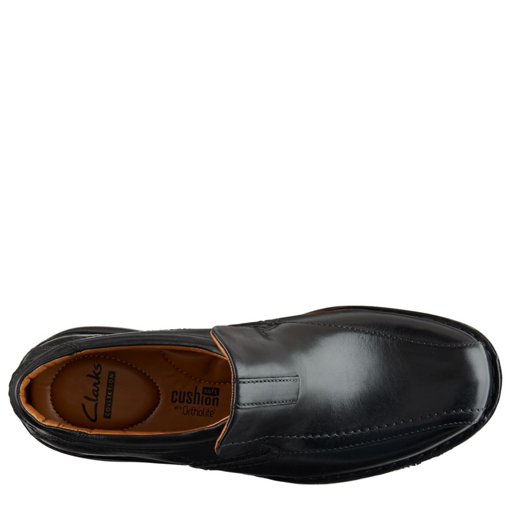 CLARKS Mens Escalade Step Slip On Shoe - BLACK