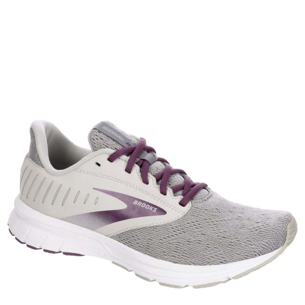 brooks signal running shoe