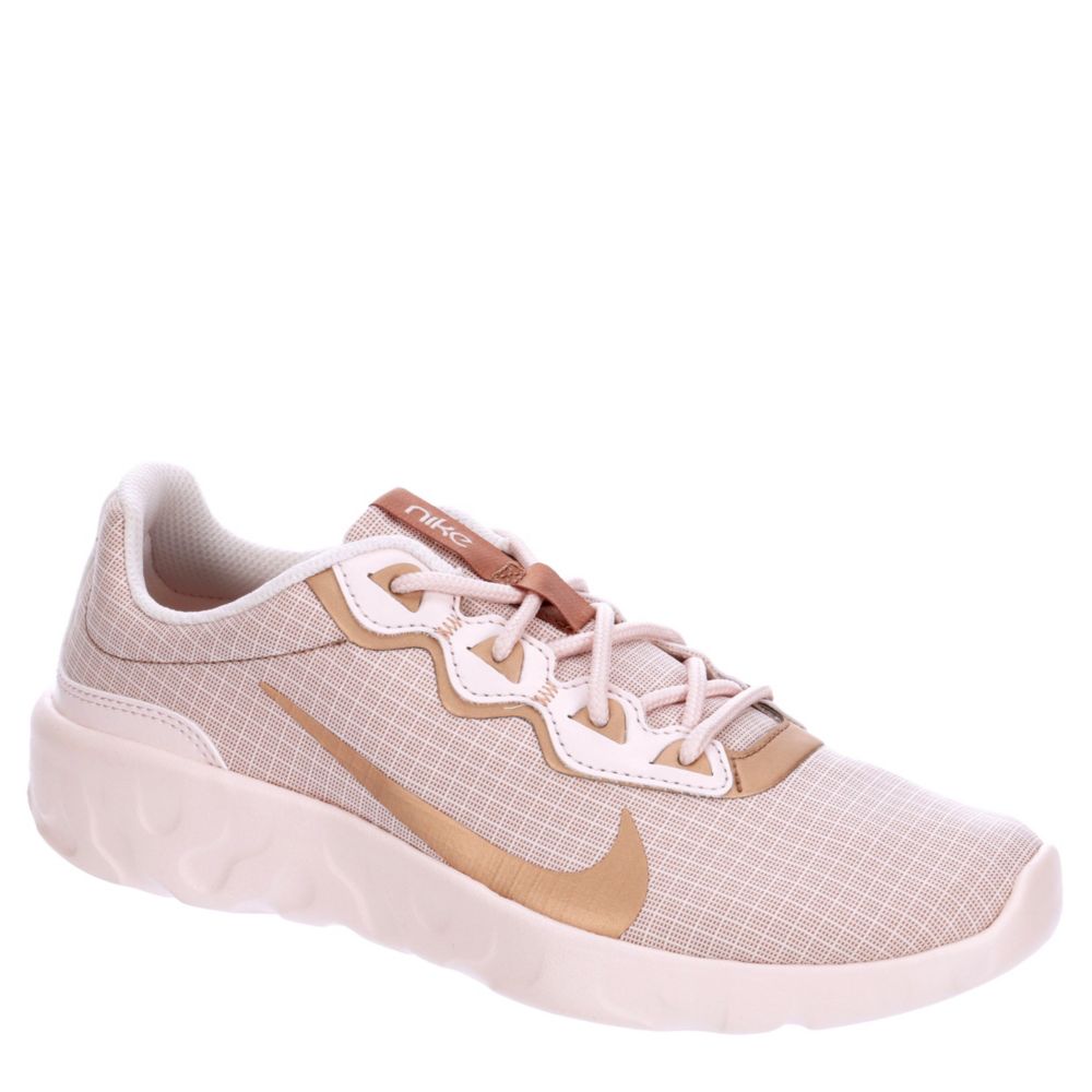 pale pink nike shoes