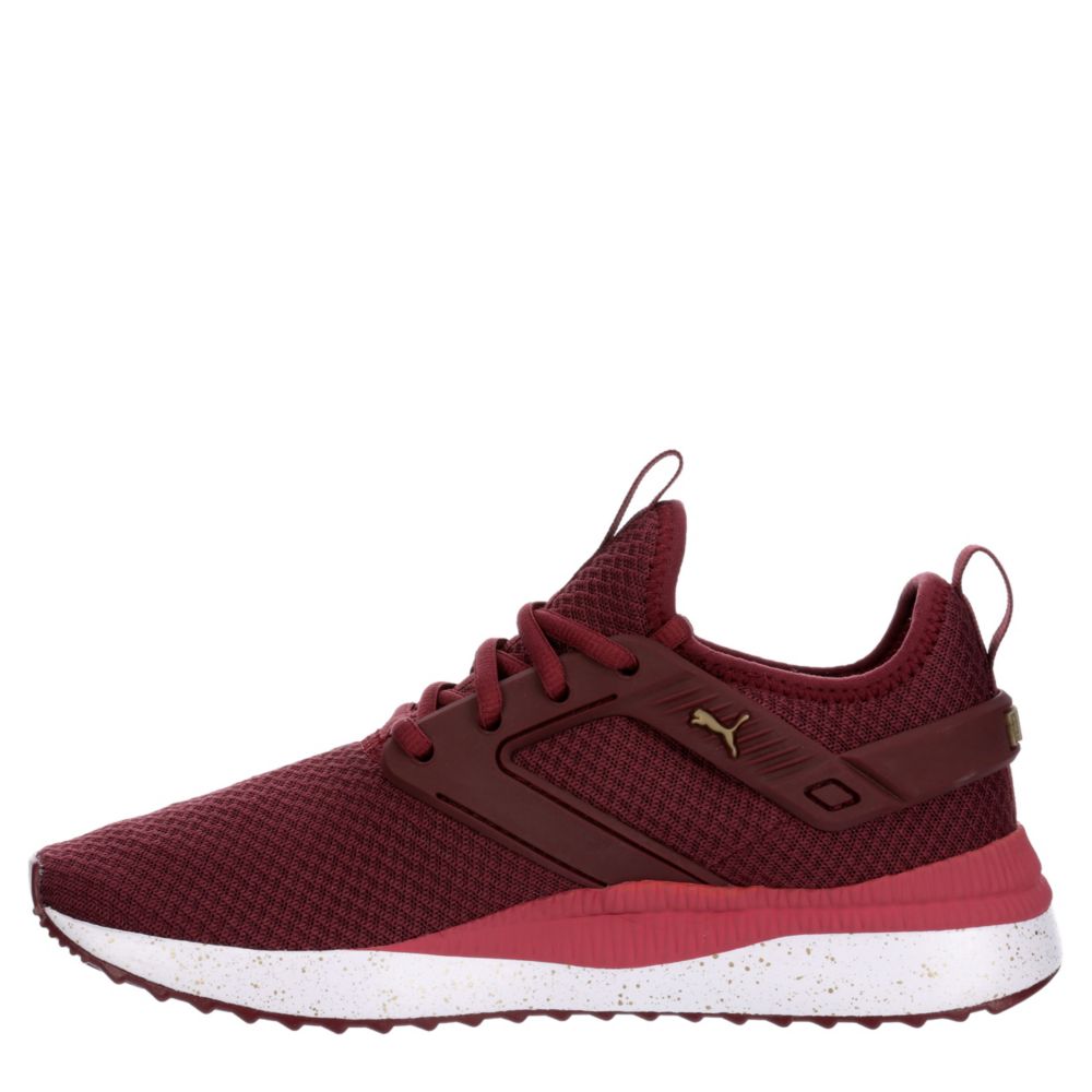 PUMA Womens Pacer Cage Sneaker - BURGUNDY