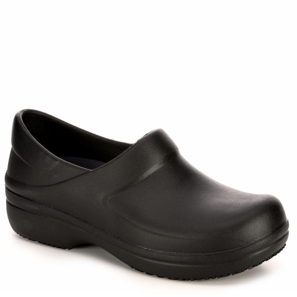 slip resistant crocs shoes