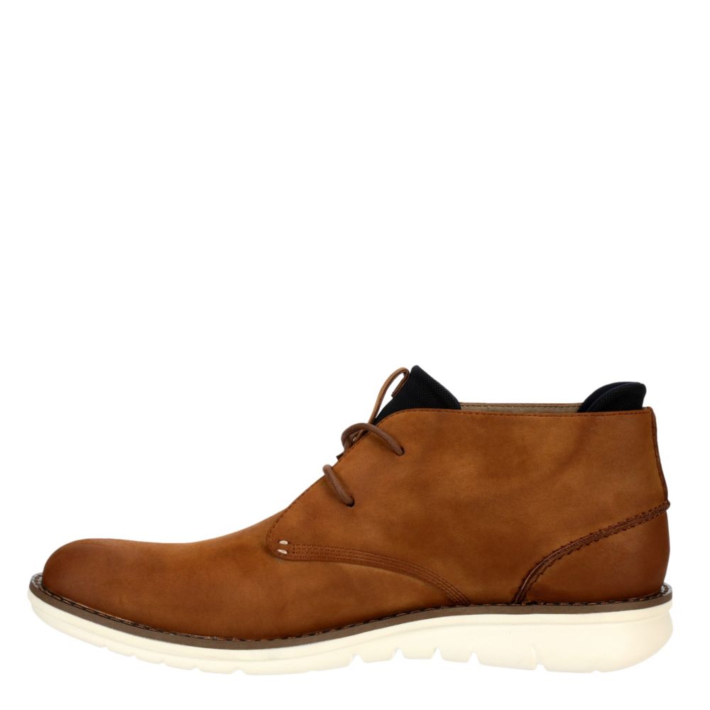 KENNETH COLE Mens Domino Chukka Boot - TAN