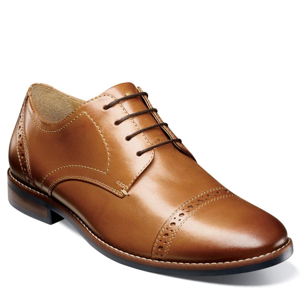 off fifth broadway shoes