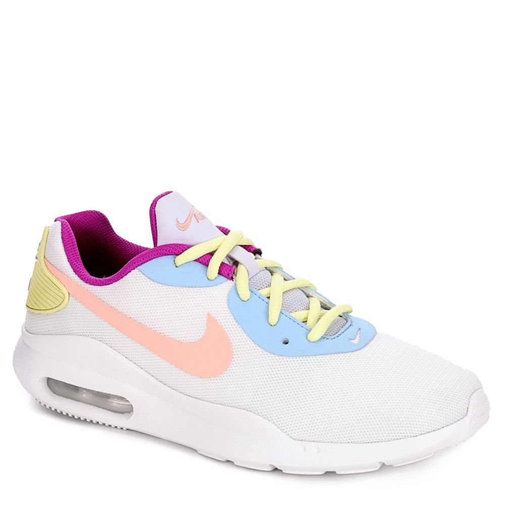 nike women's air max oketo sneaker