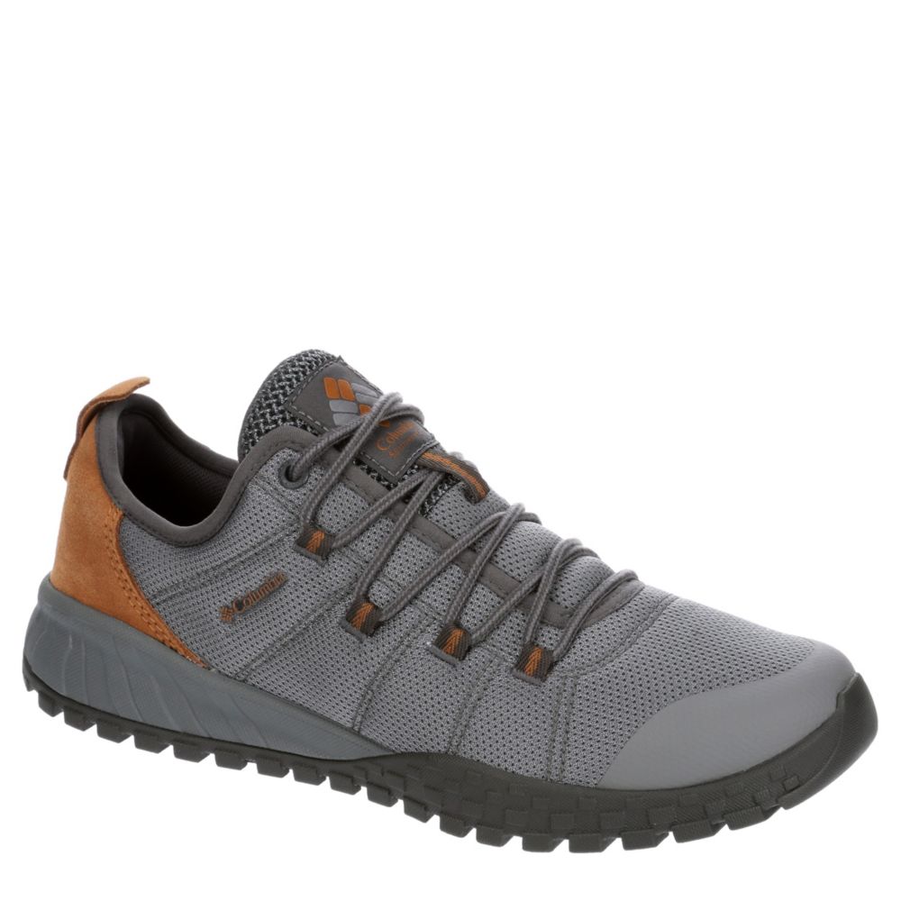 columbia shoes trekking