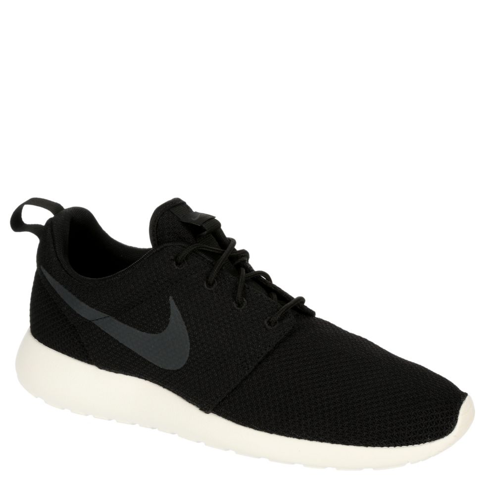 black nike roshe mens