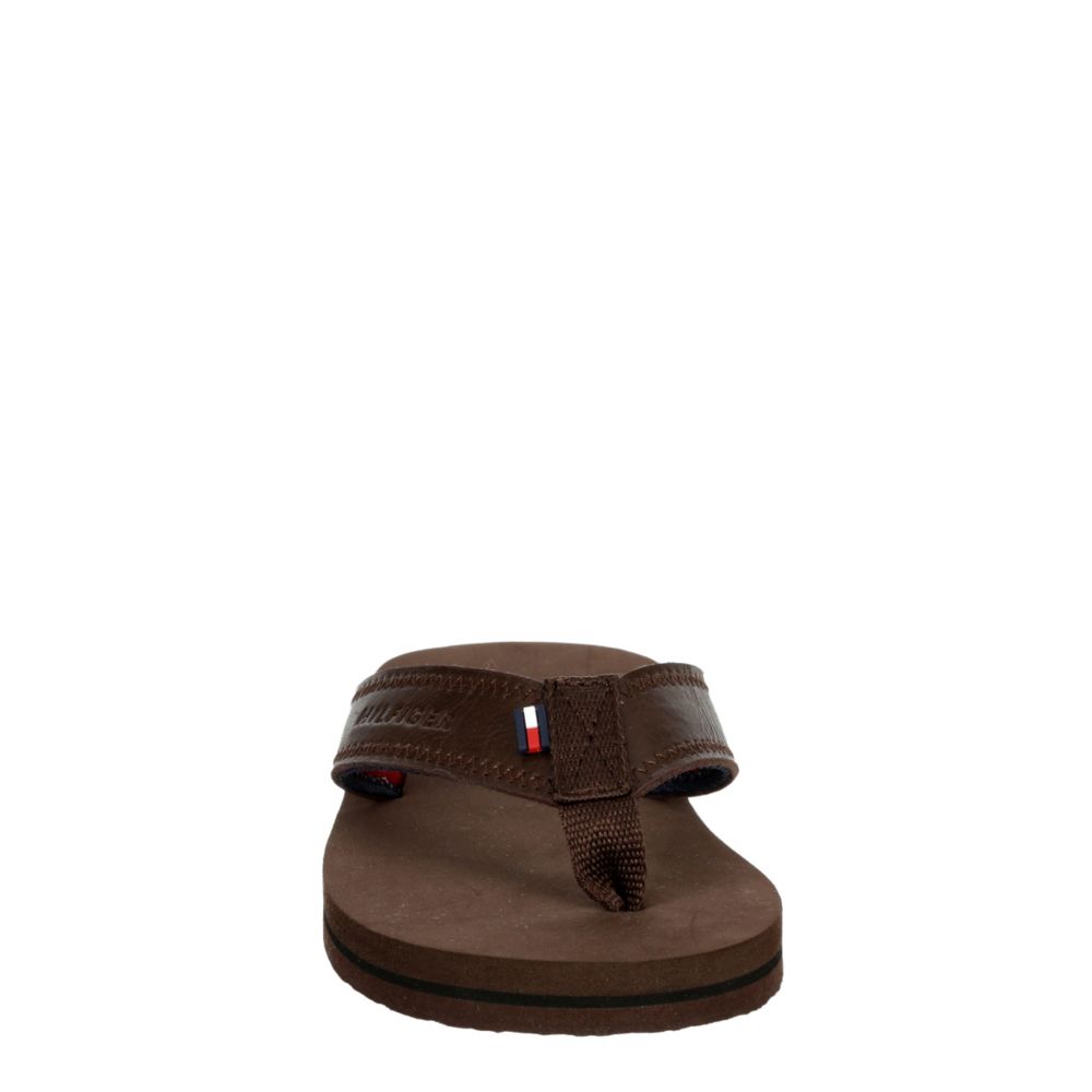 TOMMY HILFIGER Boys Clemmons Flip Flop - BROWN