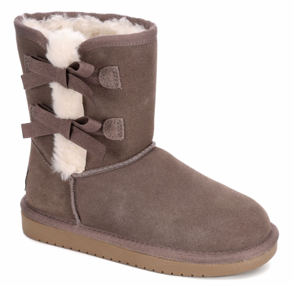 off broadway shoes uggs