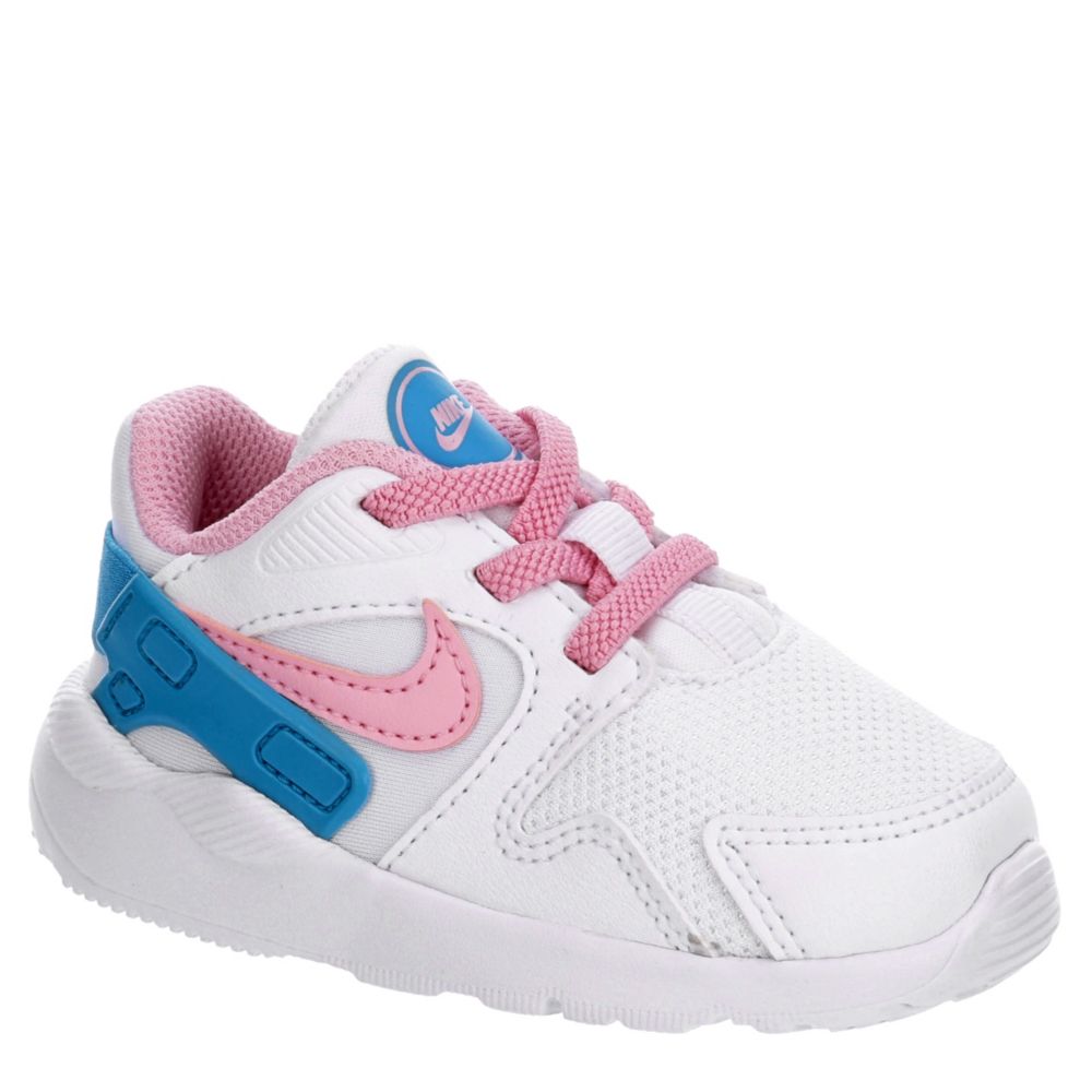 white infant shoes