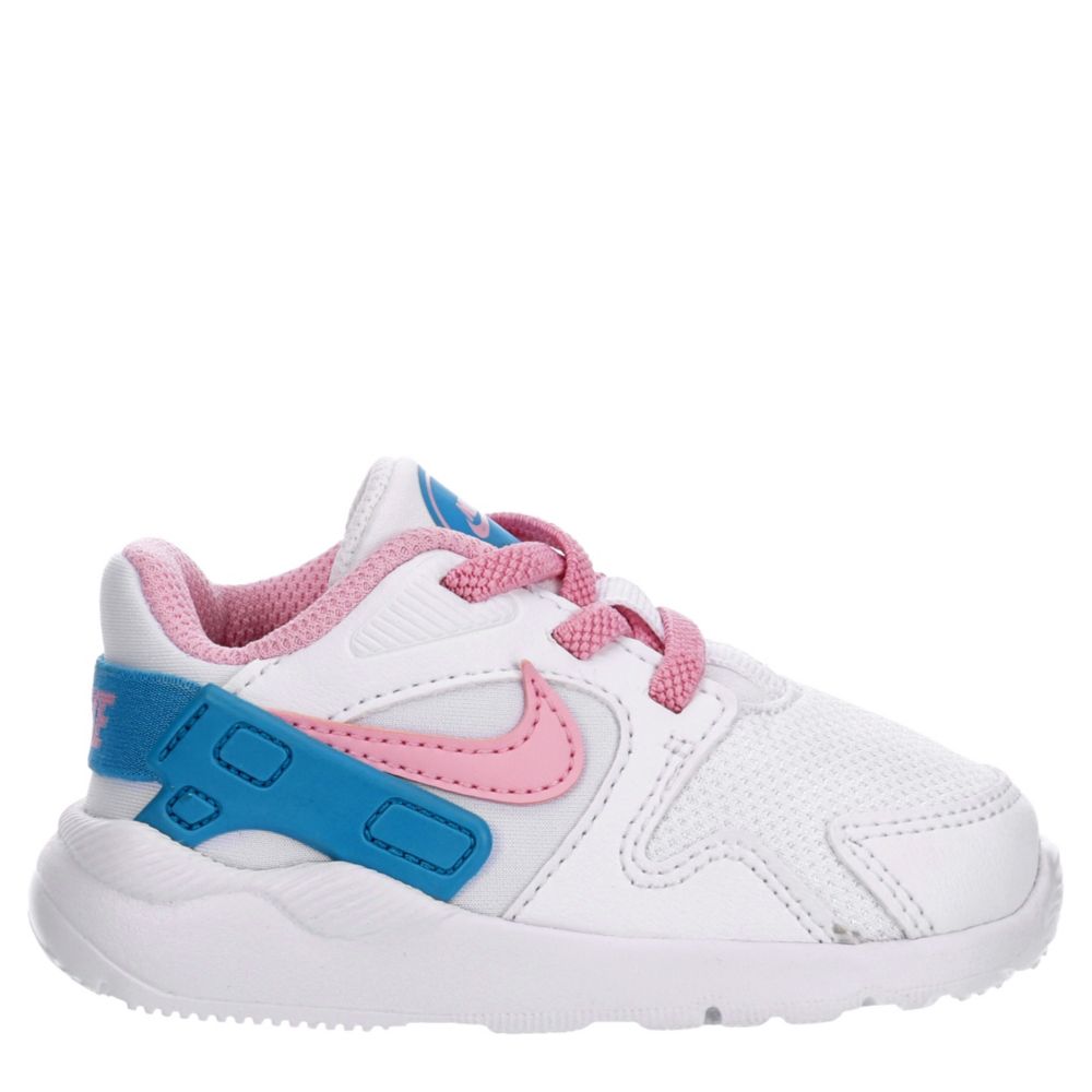 infant white nike shoes