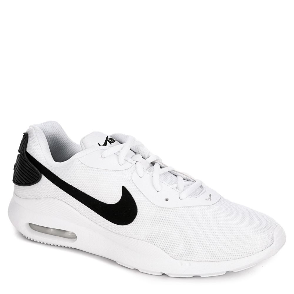 nike boys air max oketo