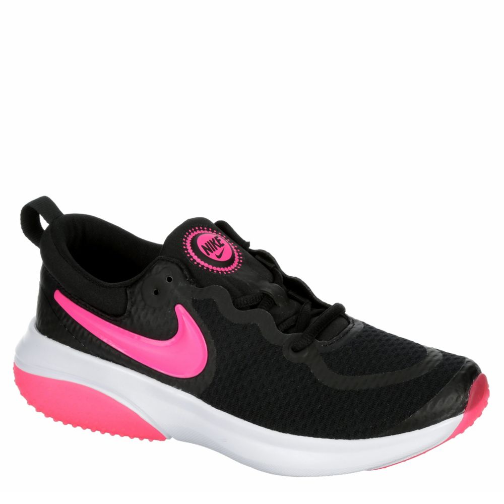 girls black nike tennis shoes