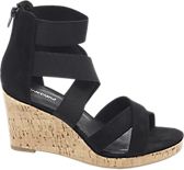 czarne buty na koturnie deichmann