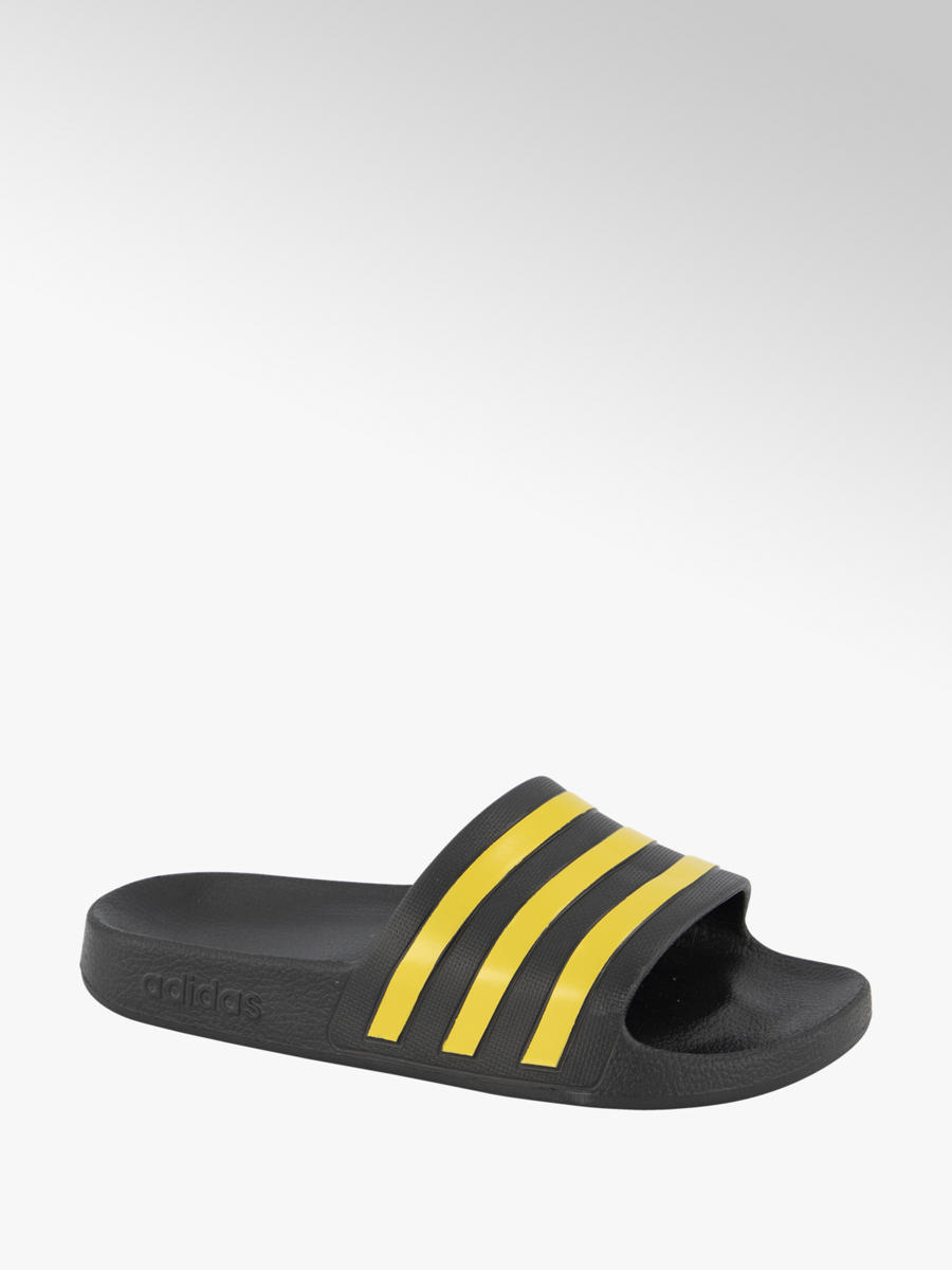 gekleurde adidas slippers