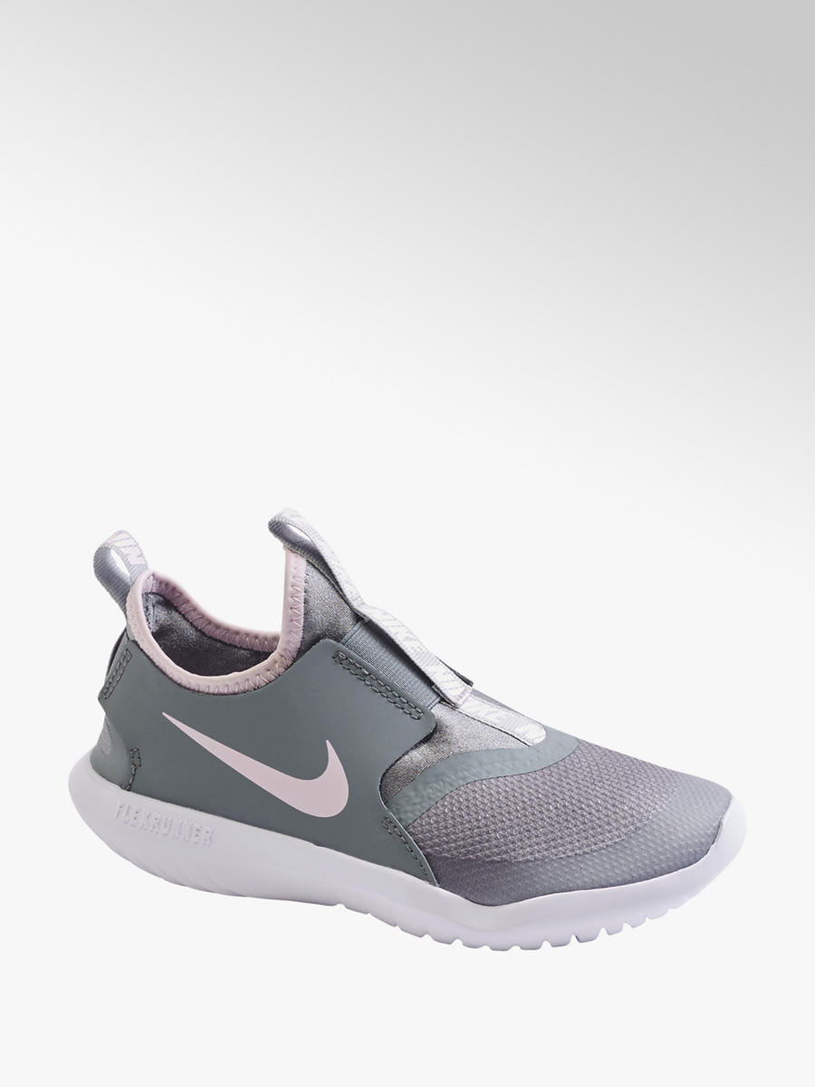 sports direct nike flex runner