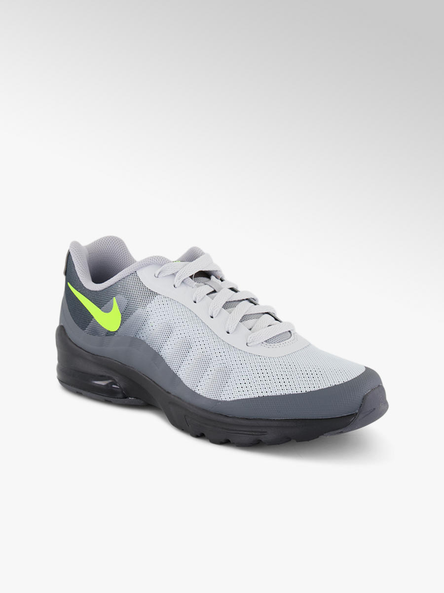 ochsner sport nike air max