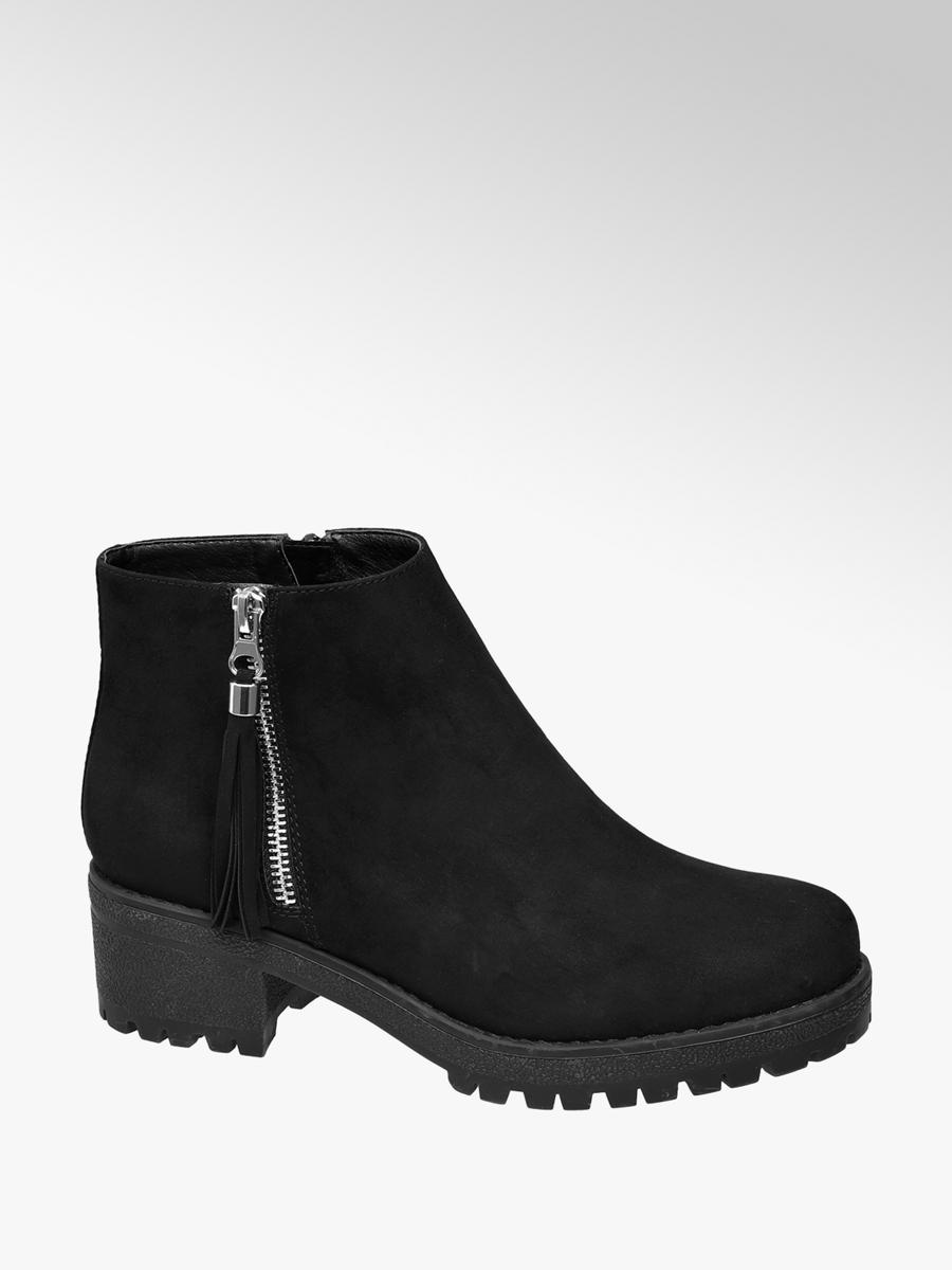 black boots deichmann