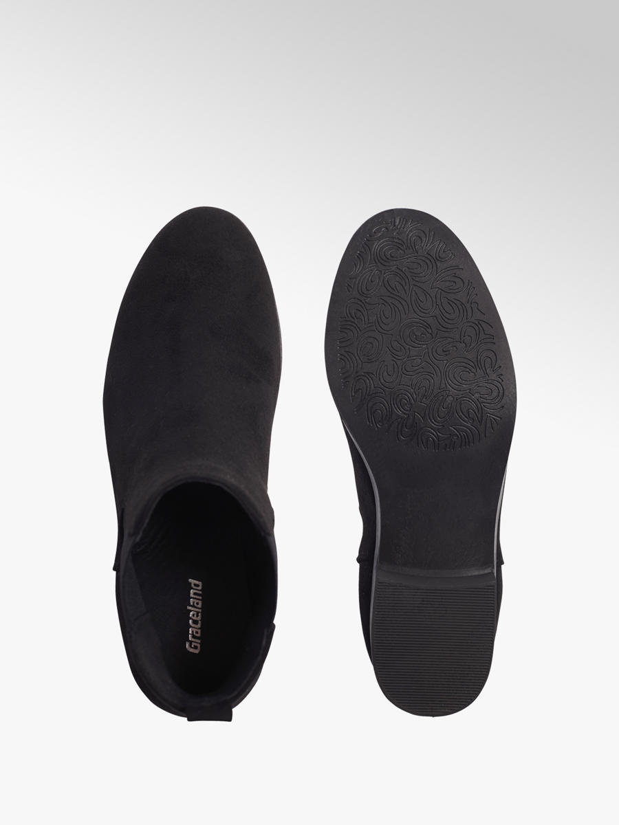 black boots deichmann