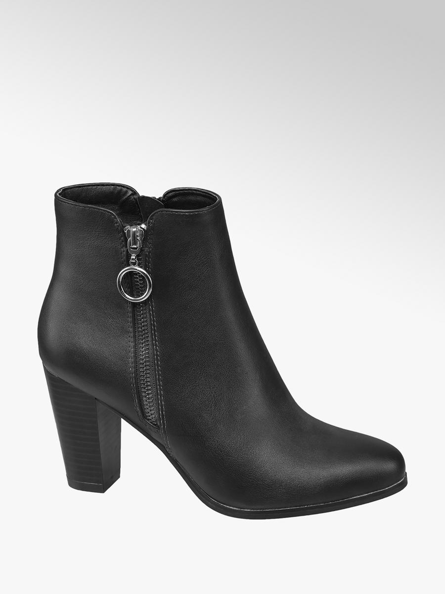 Zip Detail Ankle Boots in Black 