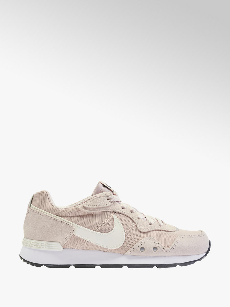 Deichmann nike md runner new arrivals