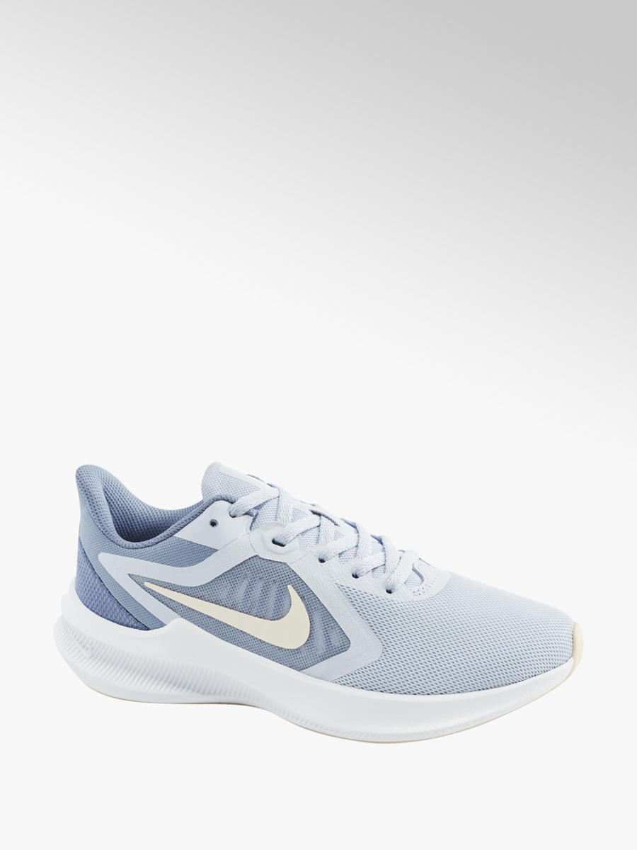 Hellblaue sneaker nike