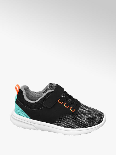 Victory Lightweight Sneaker